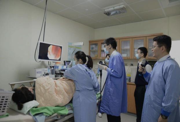 上海华东医院可以做小肠镜吗？(上海哪里做肠镜好新科 最好)