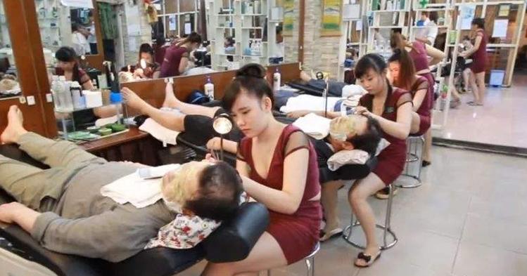 越南的理发店是怎样的？(越南洗头哪里)-图3