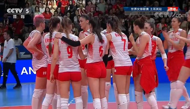 中央电视五台今天为什么没有直播奥运中国女排与土耳其的比赛？中国之队国际足球友谊赛在哪里举行