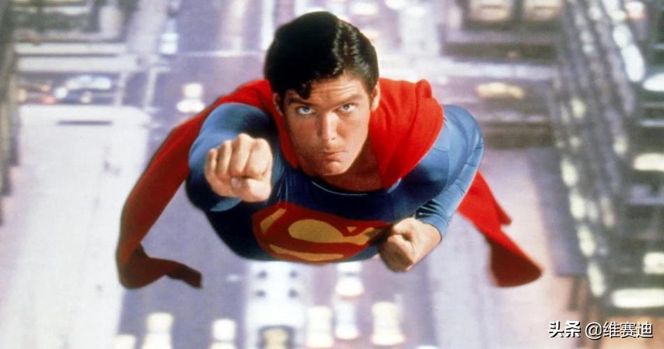 《超人》的电影共有几部，都是在那一年拍摄的？报纸超人歌曲在哪里可以下载