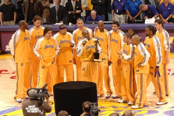 2010年NBA总冠军颁奖嘉宾是谁？nba颁奖地点在哪里