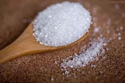 如果一个人把白糖误当毒药投毒了，成立犯罪吗？不给糖就杀人哪里可以看