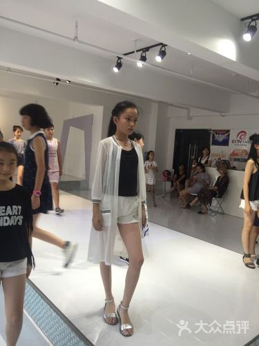 上海排名第一的模特学校？上海小模特培训在哪里