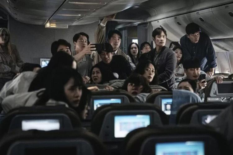 韩国一部关于一个女孩在飞机上看到很多灵魂的电影？black哪里能看到-图3