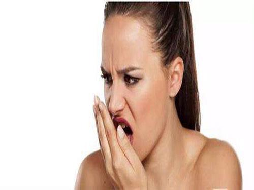 口腔经常有苦味是什么原因？为什么老是口苦呢