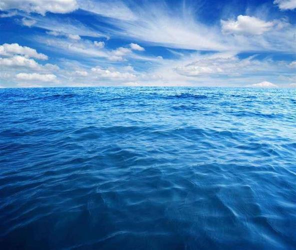 为什么海是蓝色的海水是清的？海为什么是蓝的呢