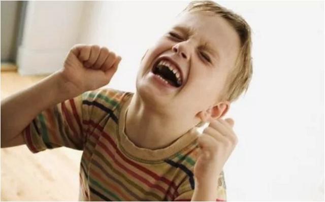小孩总爱发脾气是怎么回事？为什么小孩喜欢多动呢