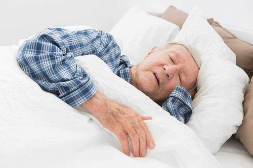 六十岁老人经常晚上失眠是什么原因？老年人为什么会失眠呢-图2
