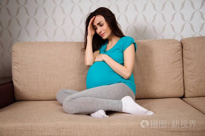 怀孕以后特别爱哭不由自主的流泪？为什么怀孕总想哭呢呢-图1