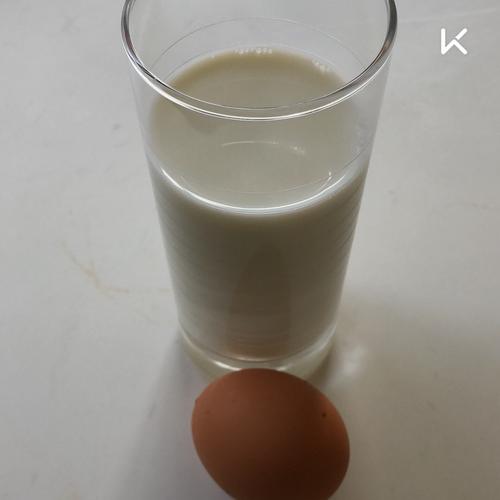 孕妇早上起来吃鸡蛋喝牛奶空腹好吗?我都是先吃一个鸡蛋然后再喝一杯牛奶的？孕妇为什么要吃鸡蛋呢呢