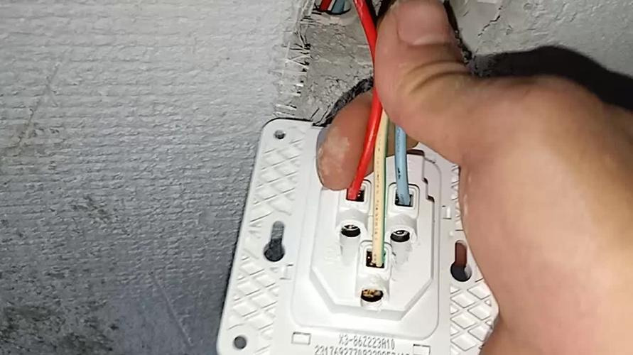 插座连电跳闸怎么回事？插座为什么总是跳闸呢呢