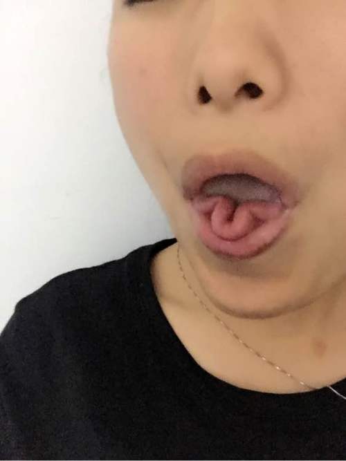 人吃东西的时候 舌头在里面怎么动？为什么舌头会动呢
