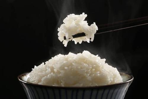 中午吃了点米饭胃疼怎么办？大米也不硬？为什么吃面条会胃痛呢呢