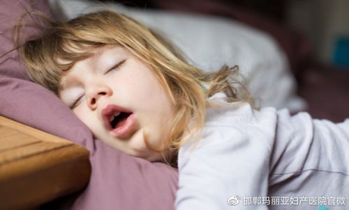 小孩鼻塞打呼噜？为什么睡觉鼻塞打鼾呢