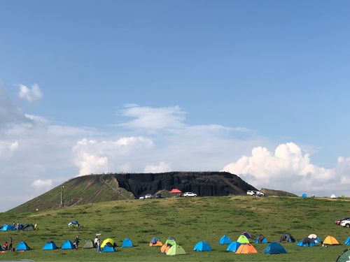乌兰哈达火山地质公园为什么火了？露营旅游为什么火了呢
