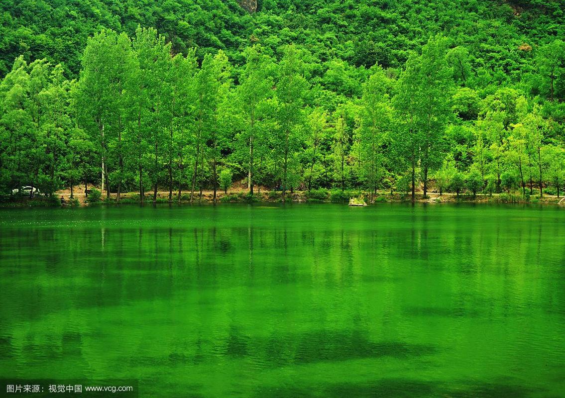 为什么湖水有些是绿的？为什么湖泊有颜色呢