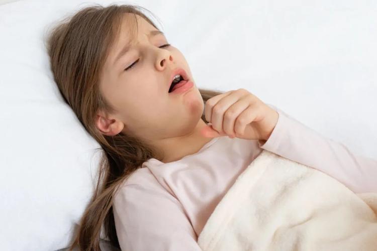 孩子咳嗽老吐？小童为什么老是咳嗽呢