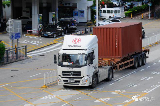 香港货车为什么开这么快？为什么马路这么宽敞呢-图2