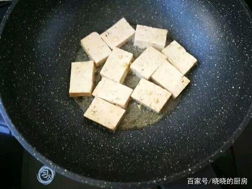 点豆腐怎么不粘锅？煮豆腐为什么不粘锅呢-图2