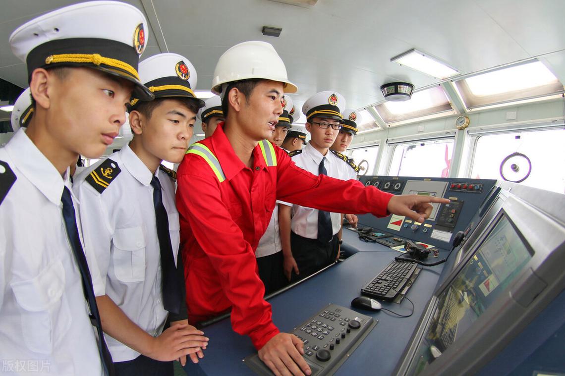 中国远洋集团招出海船员是否属实？船员为什么不愿喝水呢-图1