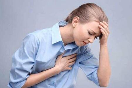 老是想咳嗽是什么原因？为什么咳嗽心脏难受呢-图1