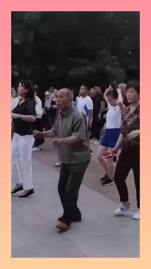 广场舞，为什么大妈跳的多大叔大爷跳多少？(广场舞大叔是哪里人)