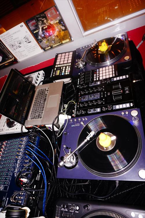 在家自学DJ打碟音响技术速成基本篇？DJ哪里算鼓点