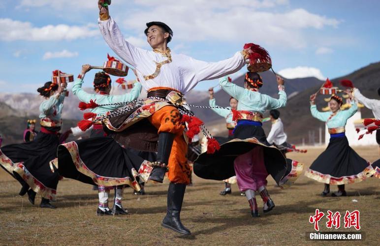 跳藏族舞应该怎样梳头发？日喀则哪里有跳舞