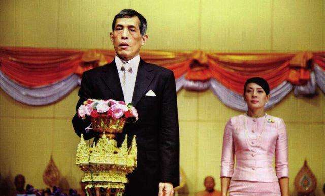 泰国华裔郑姓国王郑昭以前还有几世？泰国国王为什么离过婚呢